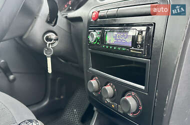 Седан SEAT Cordoba 2003 в 