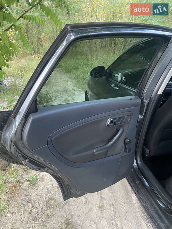 Седан SEAT Cordoba 2008 в Киеве