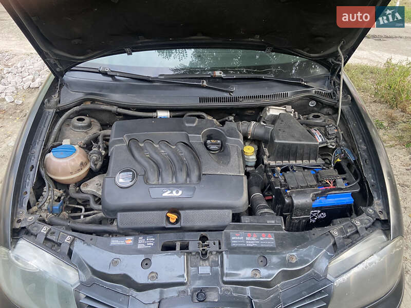 Седан SEAT Cordoba 2008 в Киеве