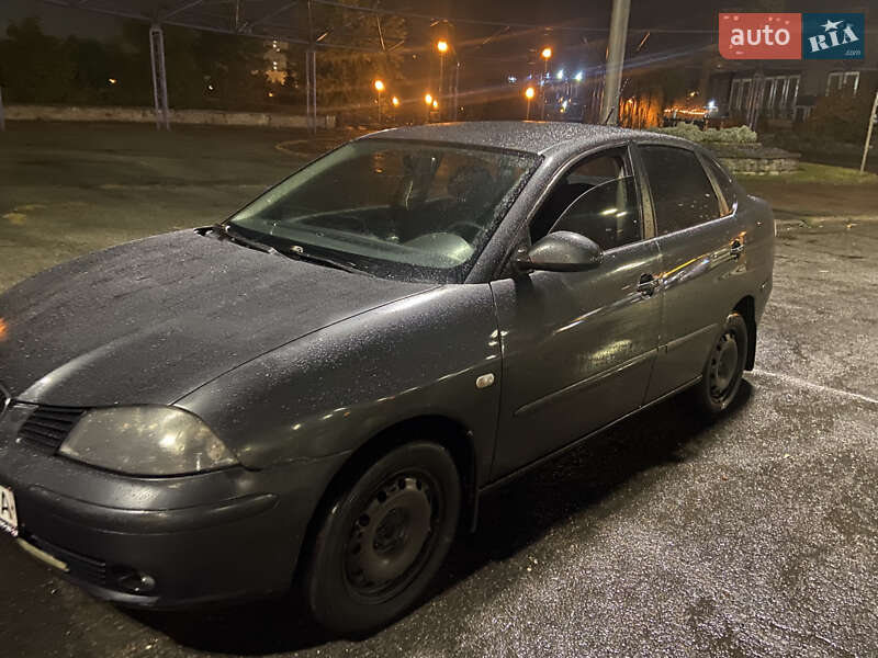 Седан SEAT Cordoba 2008 в Киеве