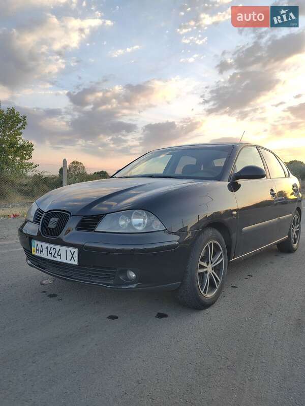 Седан SEAT Cordoba 2007 в Киеве