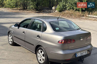 Седан SEAT Cordoba 2003 в 