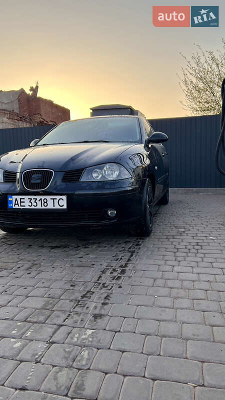 Седан SEAT Cordoba 2008 в Кривому Розі