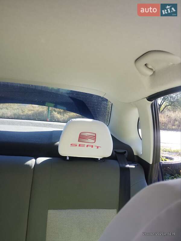 Седан SEAT Cordoba 2004 в Дрогобыче