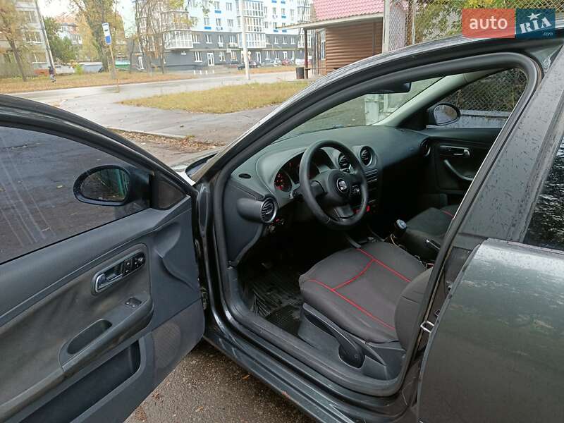 Седан SEAT Cordoba 2009 в Полтаве