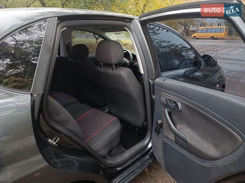 Седан SEAT Cordoba 2009 в Полтаве