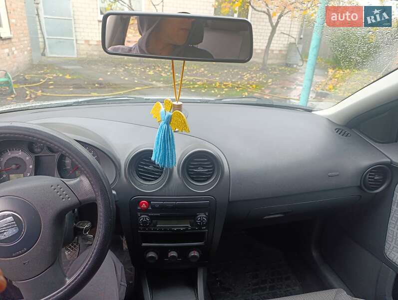Седан SEAT Cordoba 2004 в Бердичеві