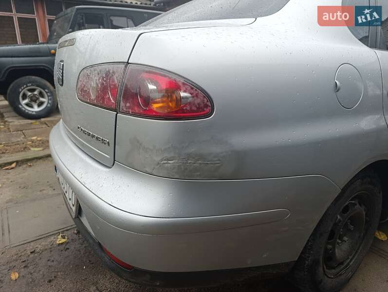 Седан SEAT Cordoba 2004 в Бердичеві