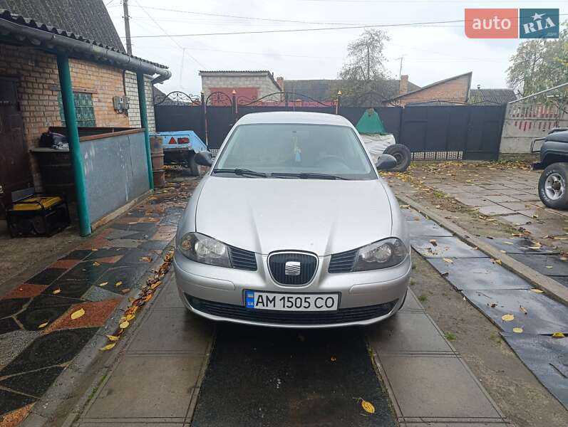 SEAT Cordoba 2004 SEAT Cordoba 2004