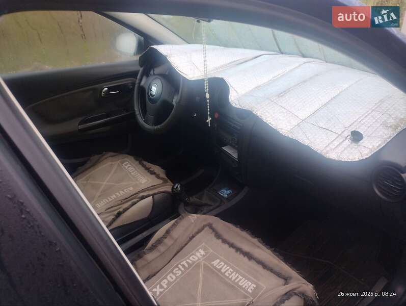 Седан SEAT Cordoba 2004 в Дрогобыче