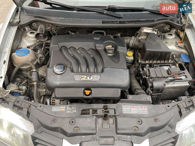 Седан SEAT Cordoba 2007 в Полтаві