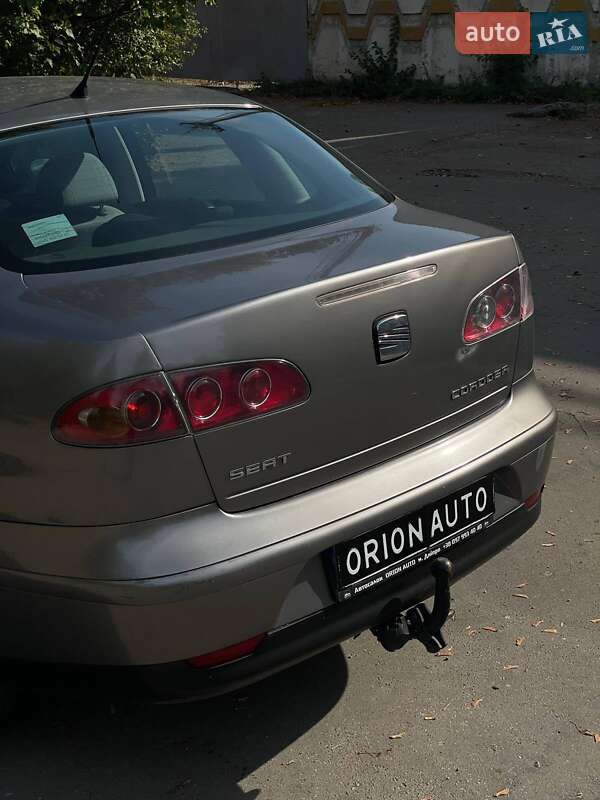 Седан SEAT Cordoba 2003 в Днепре