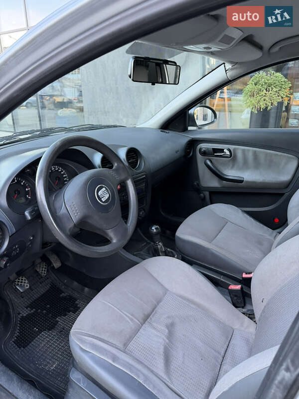 Седан SEAT Cordoba 2003 в Ужгороді фото 11 Седан SEAT Cordoba 2003 в Ужгороді