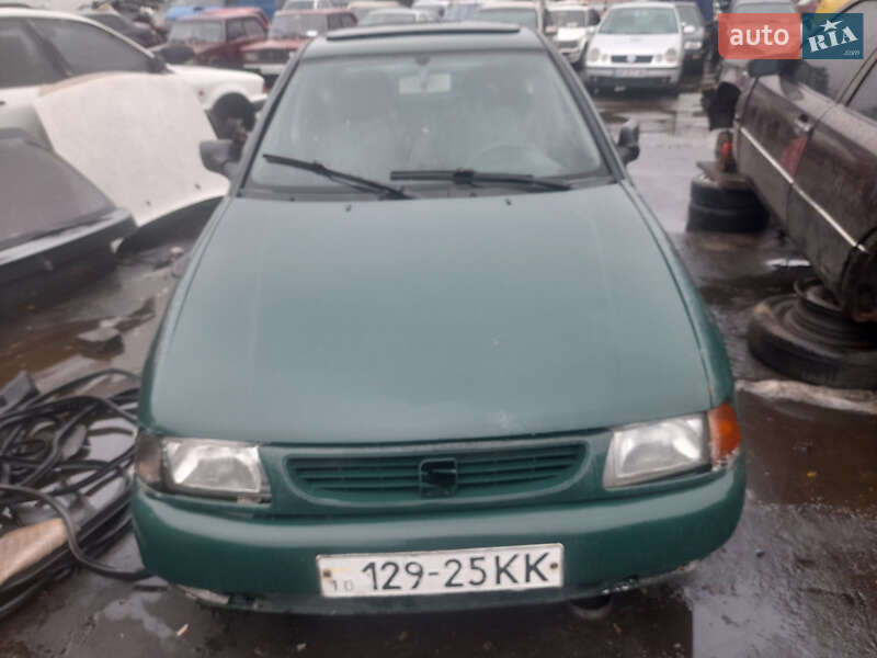 Седан SEAT Cordoba 1999 в Житомире