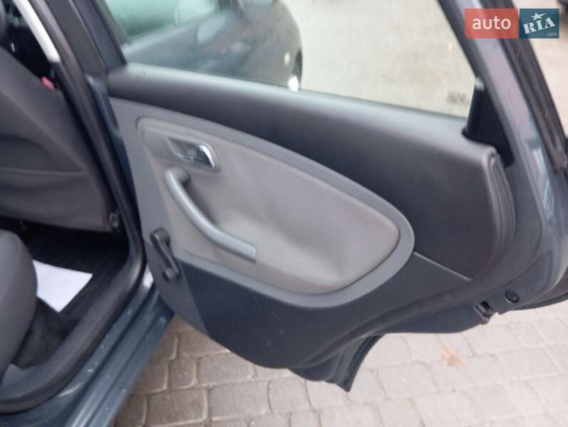 Седан SEAT Cordoba 2006 в Хмельницком