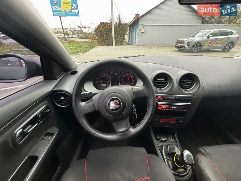 Седан SEAT Cordoba 2009 в Полтаві