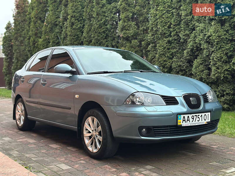 Седан SEAT Cordoba 2007 в Києві