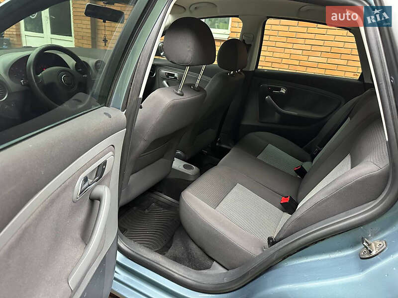 Седан SEAT Cordoba 2007 в Києві