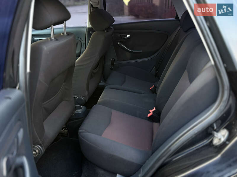 Седан SEAT Cordoba 2007 в Днепре