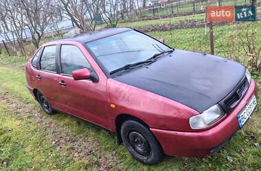 Седан SEAT Cordoba 1999 в Самборі