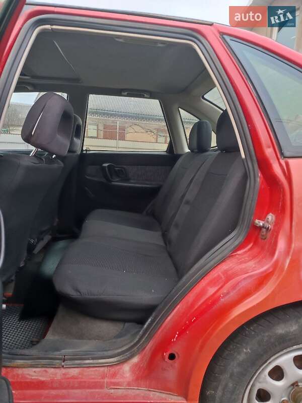 Седан SEAT Cordoba 1994 в Чернівцях