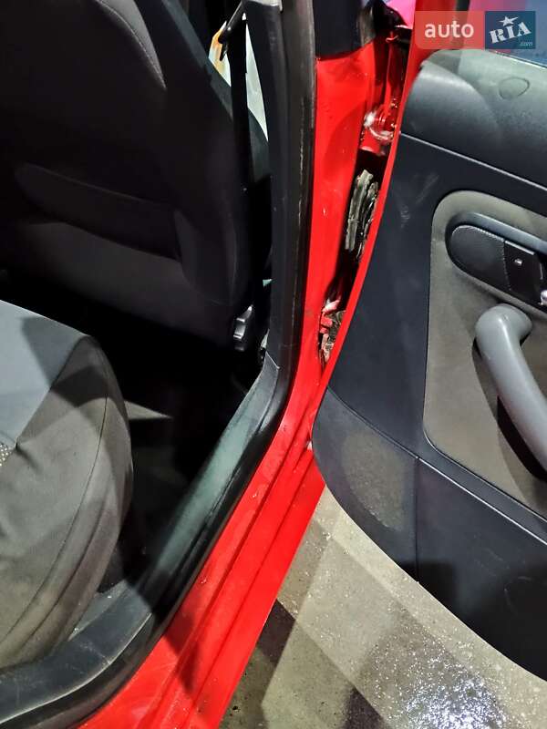 Седан SEAT Cordoba 2005 в Киеве