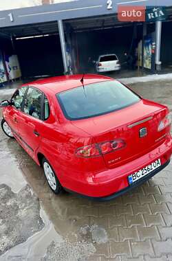 Седан SEAT Cordoba 2005 в Тернополе