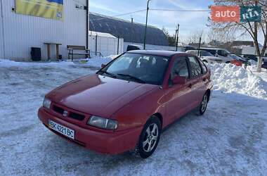Седан SEAT Cordoba 1995 в Рівному