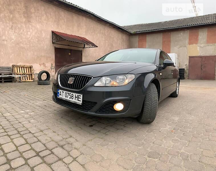 Седан SEAT Exeo 2010 в Ивано-Франковске