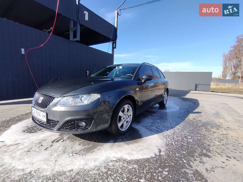 Седан SEAT Exeo 2011 в Умани