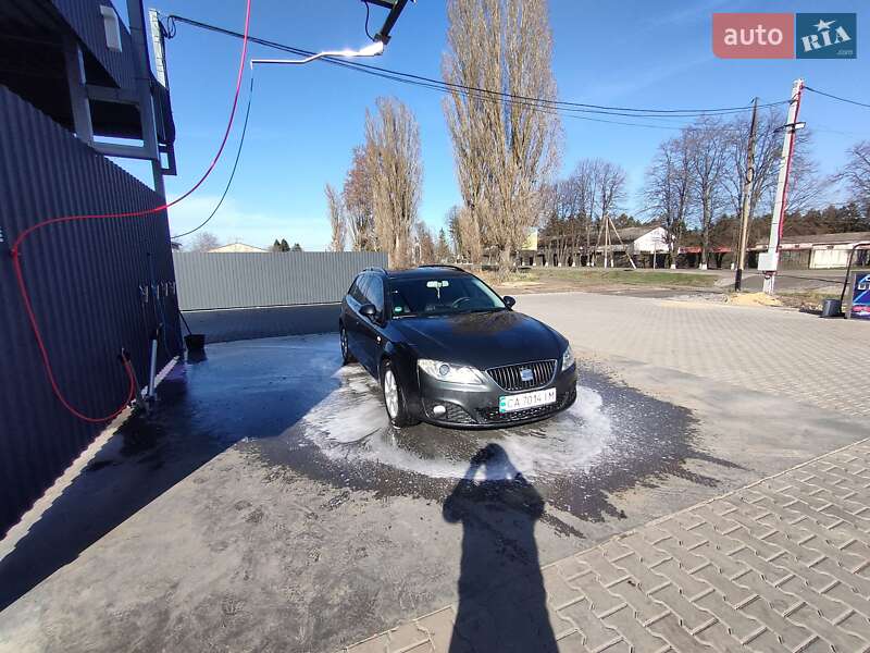 Седан SEAT Exeo 2011 в Умани