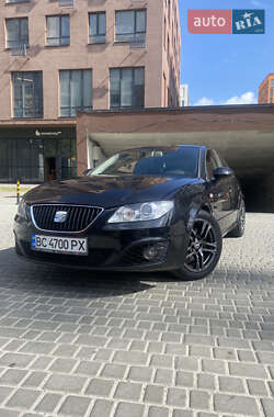 Седан SEAT Exeo 2010 в 
