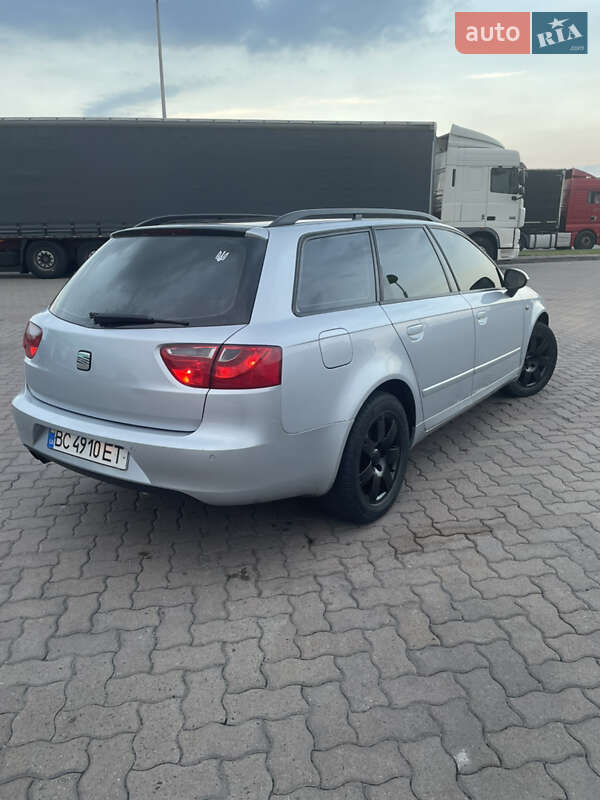 Универсал SEAT Exeo 2010 в Новояворовске