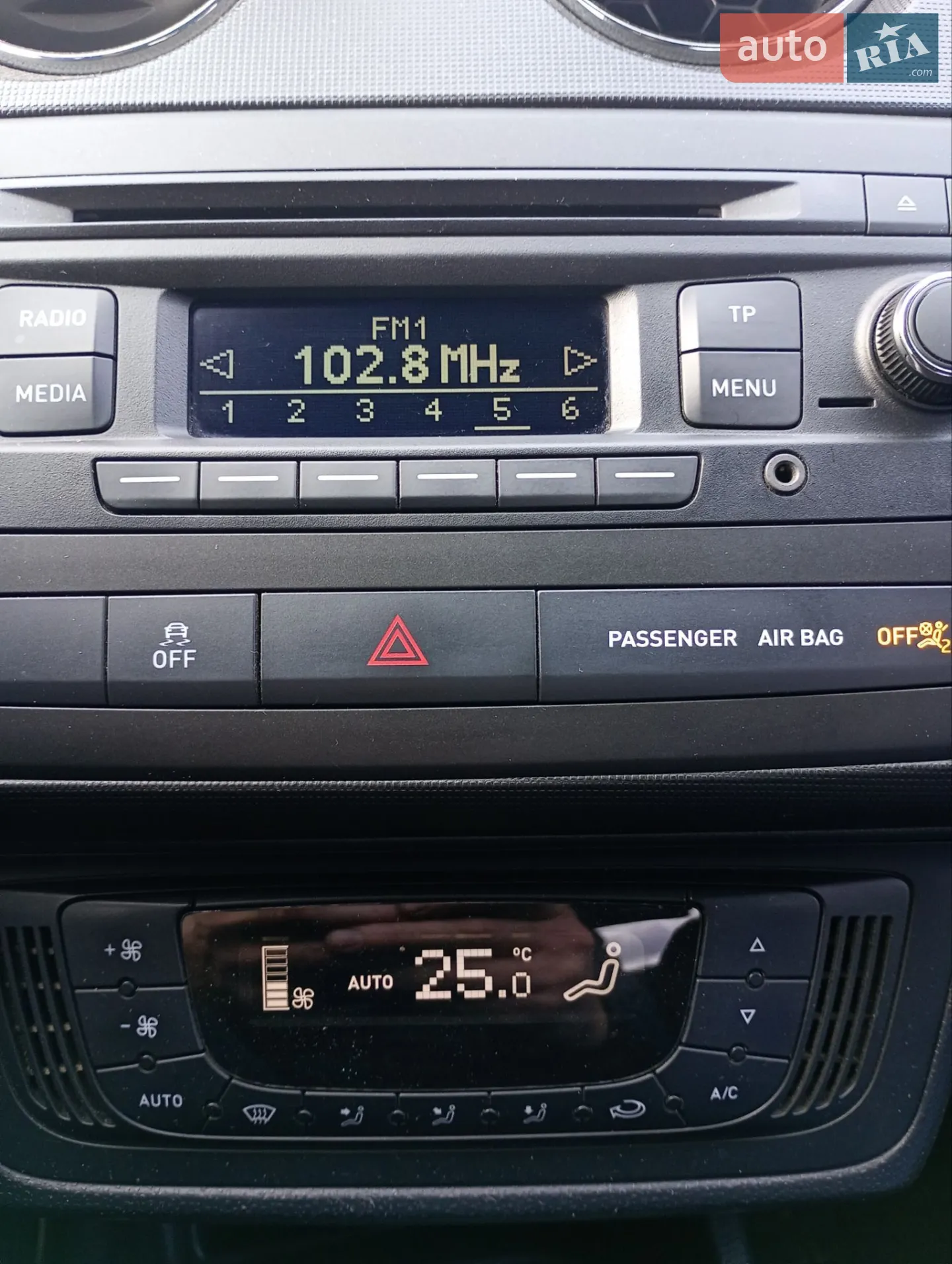 2014 SEAT Ibiza - мініатюра 11