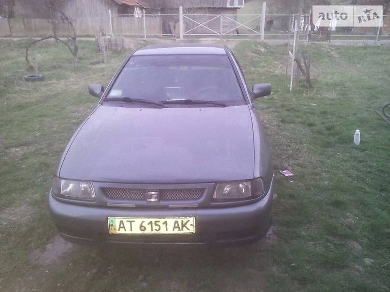 Хэтчбек SEAT Ibiza 1994 в Черновцах