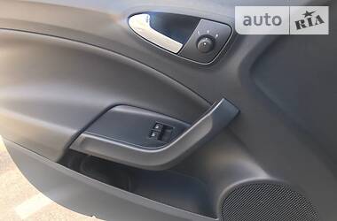 Хетчбек SEAT Ibiza 2015 в 