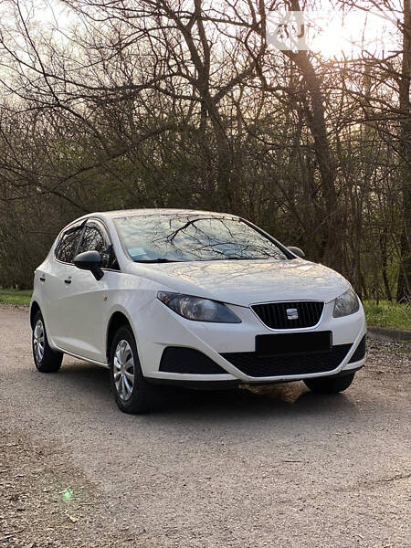 Хетчбек SEAT Ibiza 2011 в Запоріжжі фото Хетчбек SEAT Ibiza 2011 в Запоріжжі