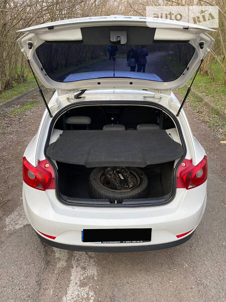Хетчбек SEAT Ibiza 2011 в Запоріжжі фото 12 Хетчбек SEAT Ibiza 2011 в Запоріжжі