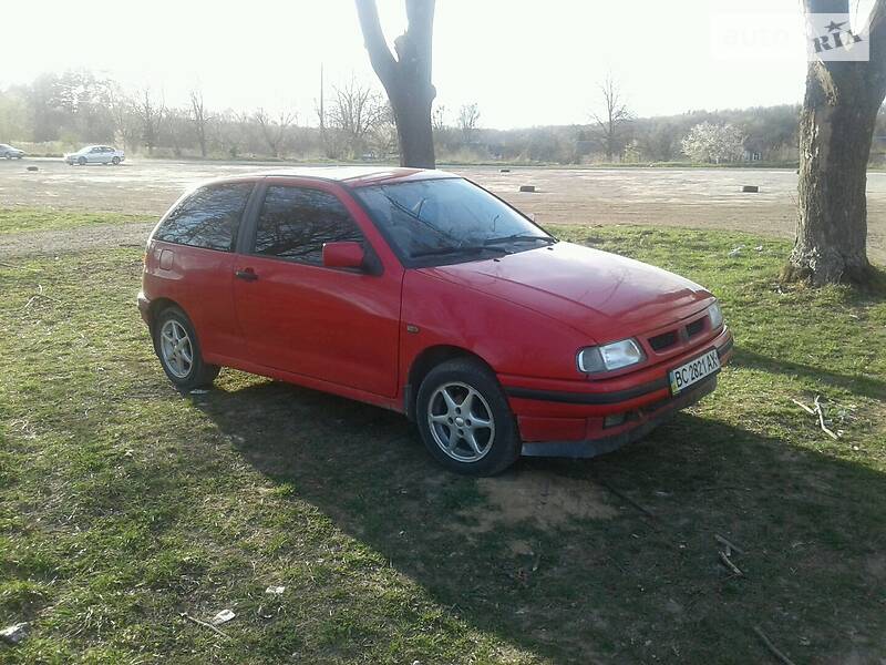 Хетчбек SEAT Ibiza 1995 в 