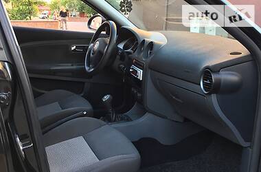 Хетчбек SEAT Ibiza 2006 в 