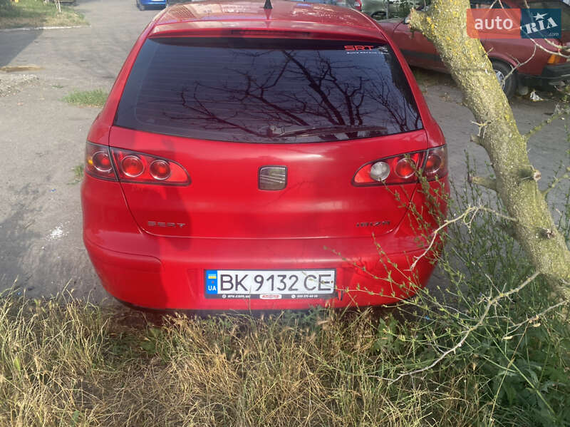 Хетчбек SEAT Ibiza 2006 в Рівному