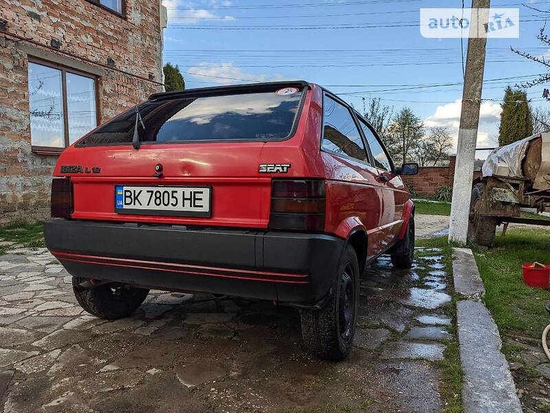 Хэтчбек SEAT Ibiza 1986 в Ровно