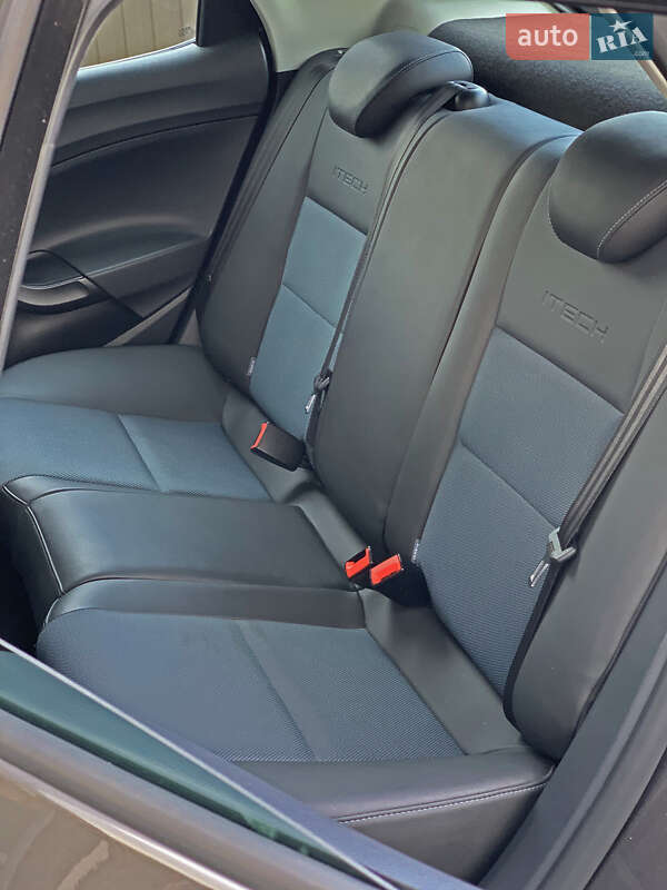 Хэтчбек SEAT Ibiza 2015 в Киеве
