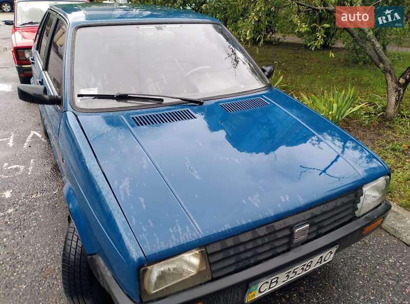 Хетчбек SEAT Ibiza 1988 в Черкасах