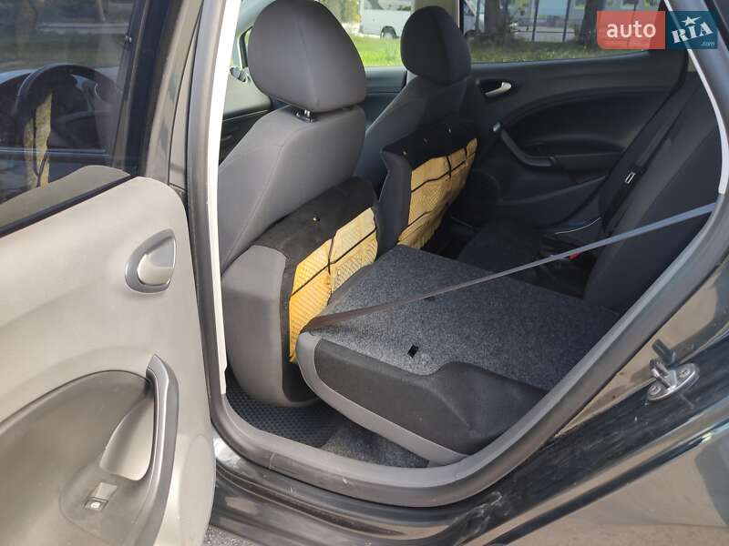 Хэтчбек SEAT Ibiza 2010 в Виннице