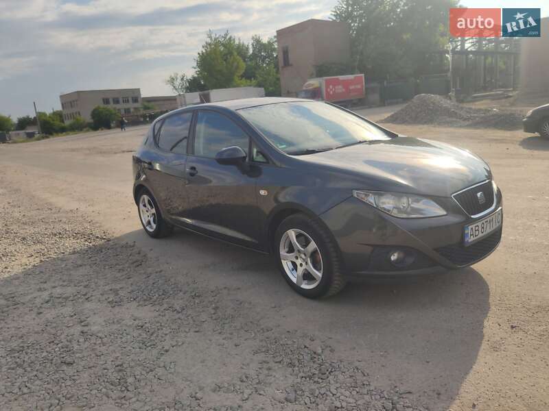 Хэтчбек SEAT Ibiza 2010 в Виннице