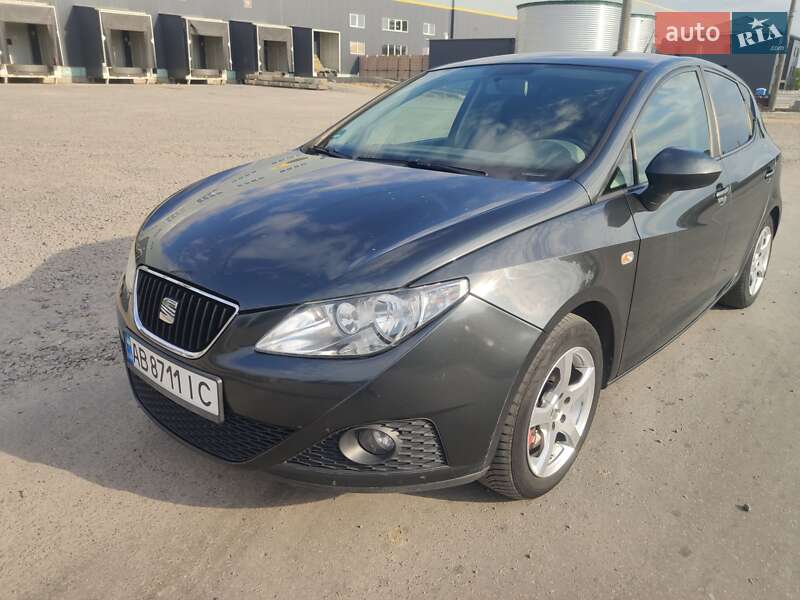 Хэтчбек SEAT Ibiza 2010 в Виннице