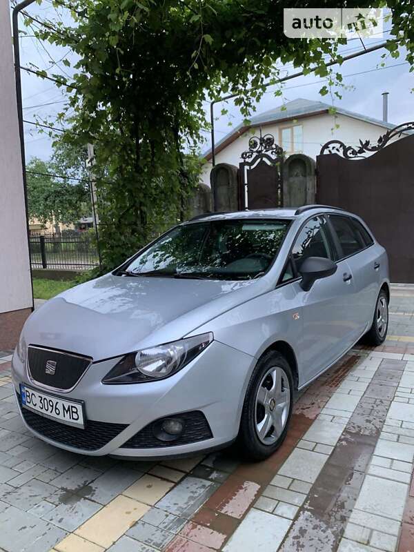 Купе SEAT Ibiza 2010 в Болехові