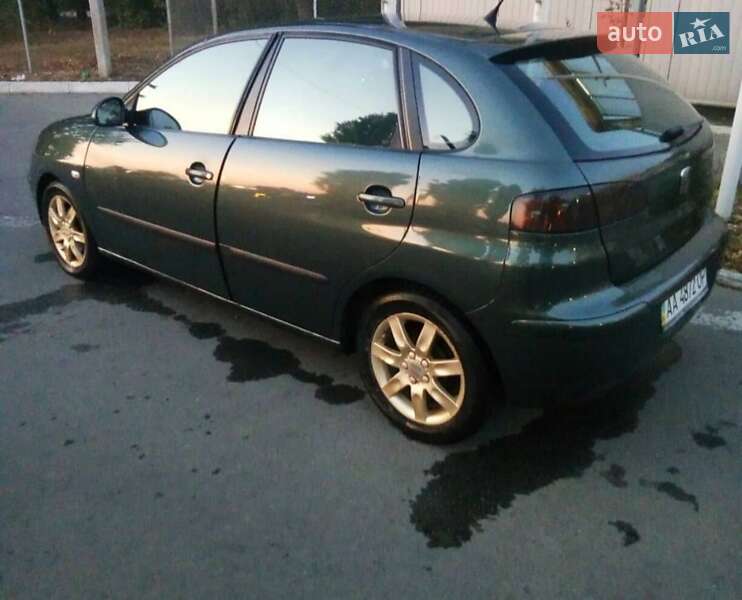 Хэтчбек SEAT Ibiza 2003 в Харькове