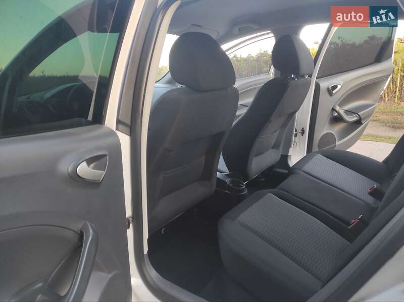 Хетчбек SEAT Ibiza 2011 в Оржиці